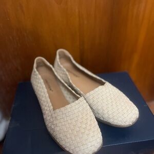 - Comfortview Bethany Woven Flats 8.5
